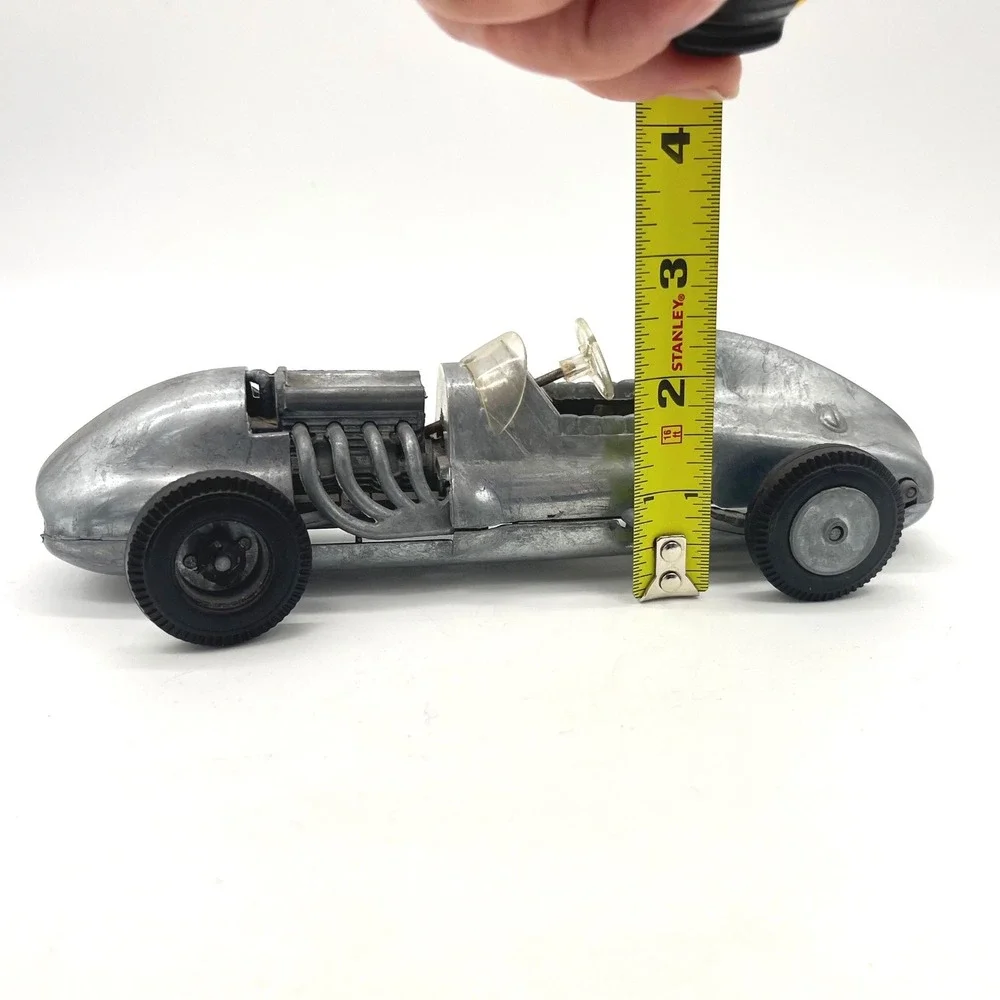 Hubley 1950s 852K-300 Metal Model Kit Unpainted Indianapolis 500 Racer Car